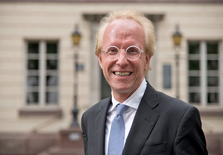 Prof. (HSG) Dr. Sascha Spoun