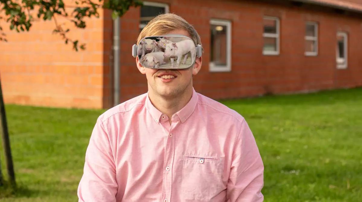 Für die virtuelle Stallbesichtigung wurden auch Virtual-Reality-Brillen eingesetzt.