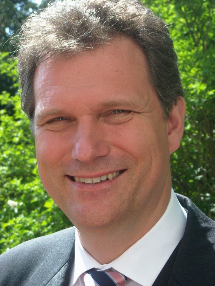Prof. Dr. Ralf Ficner