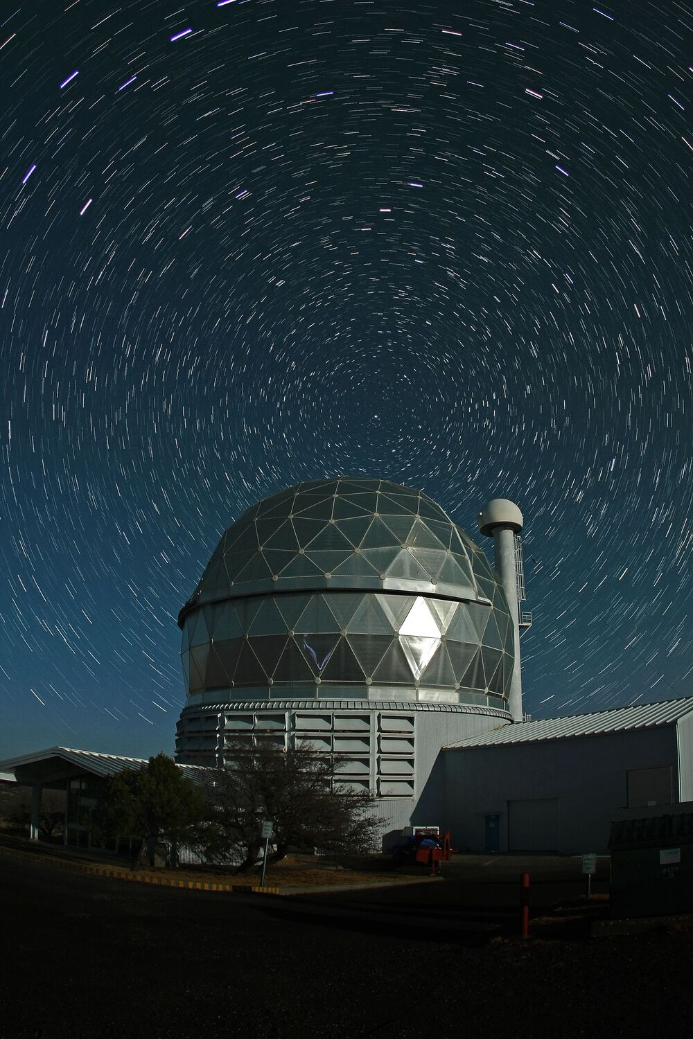 Hobby-Eberly Teleskop am McDonald Observatory in Texas