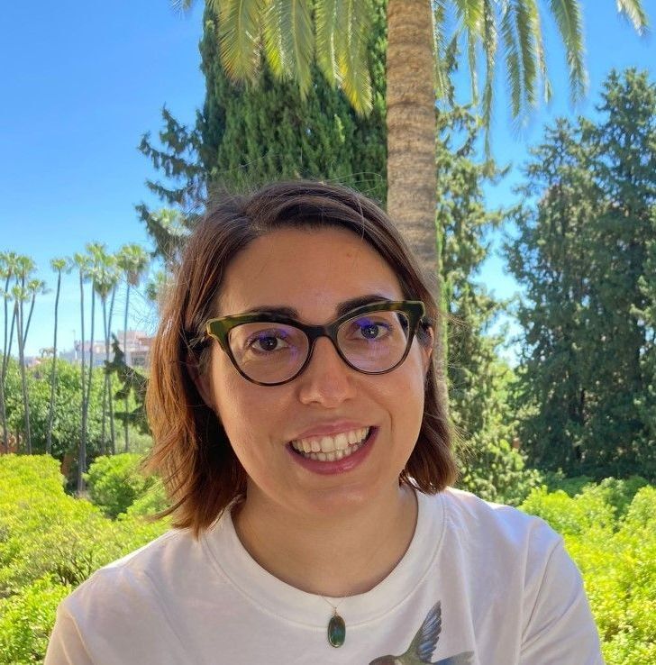 Dr Elena Velado-Alonso