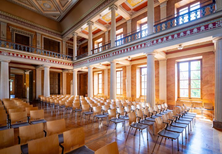 Insgesamt haben im vergangenen Sommersemester 399 Studierende ihr Studium abgeschlossen.